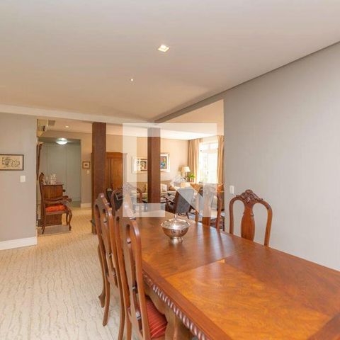 Casa à venda com 350m², 4 quartos e 4 vagasSala de Jantar