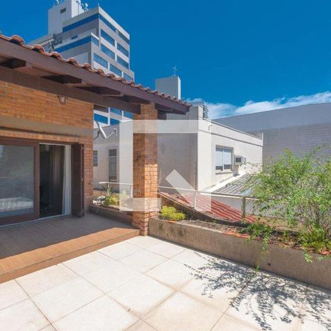 Casa à venda com 350m², 4 quartos e 4 vagasSuíte 1 - Terraço