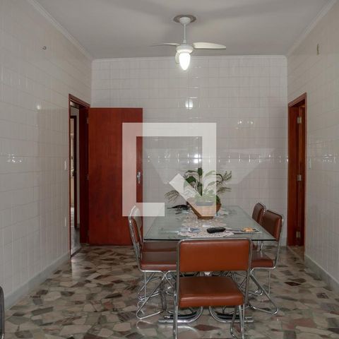 Casa à venda com 234m², 3 quartos e 2 vagasCozinha