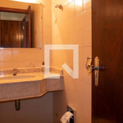 Casa à venda com 234m², 3 quartos e 2 vagasLavabo