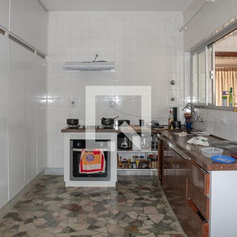 Casa à venda com 234m², 3 quartos e 2 vagasCozinha