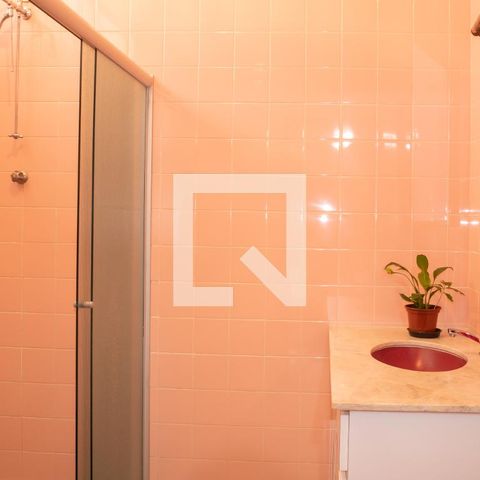 Casa à venda com 234m², 3 quartos e 2 vagasBanheiro da Suíte