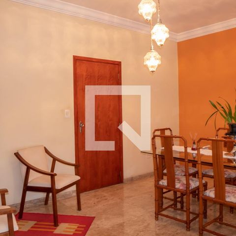 Casa à venda com 234m², 3 quartos e 2 vagasSala