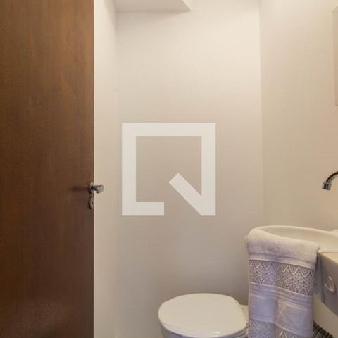 Casa de condomínio para alugar com 90m², 2 quartos e 2 vagasLavabo