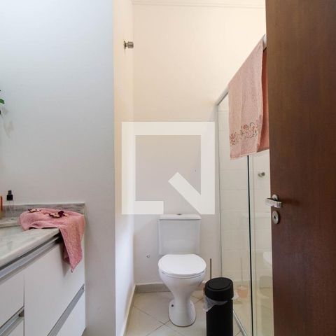 Casa de condomínio para alugar com 90m², 2 quartos e 2 vagasBanheiro suíte