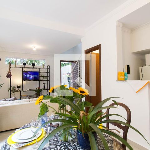 Casa de condomínio para alugar com 90m², 2 quartos e 2 vagasSala de jantar