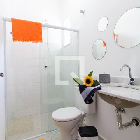 Casa de condomínio para alugar com 90m², 2 quartos e 2 vagasBanheiro 
