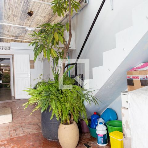 Casa à venda com 102m², 2 quartos e 1 vagaÁrea de Serviço
