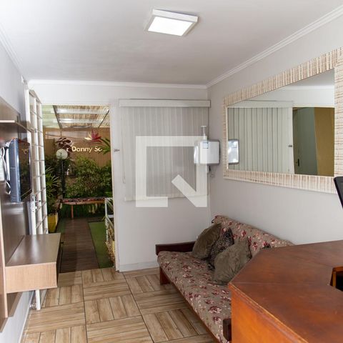 Casa à venda com 102m², 2 quartos e 1 vagaHall social