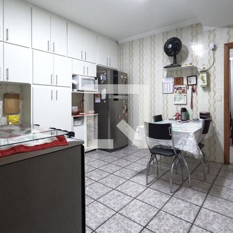 Casa à venda com 87m², 2 quartos e 2 vagasCozinha