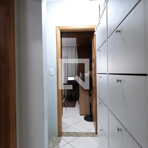 Casa à venda com 87m², 2 quartos e 2 vagasCorredor