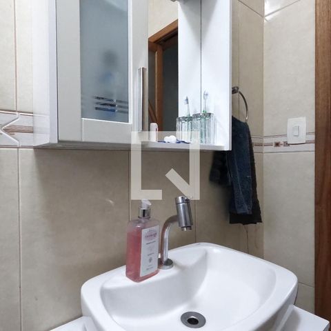 Casa à venda com 87m², 2 quartos e 2 vagasBanheiro