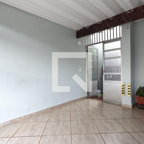 Casa à venda com 87m², 2 quartos e 2 vagasGaragem
