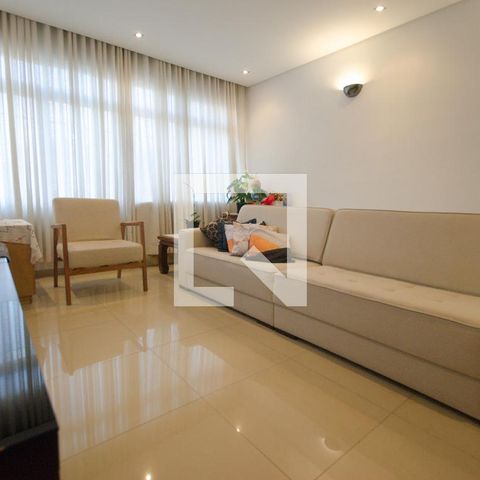 Casa à venda com 210m², 3 quartos e 2 vagasSala