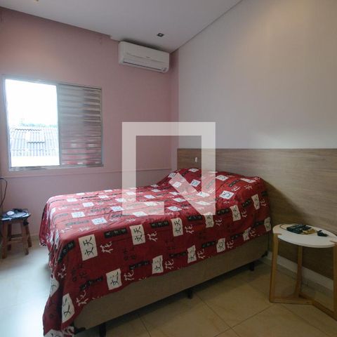 Casa à venda com 210m², 3 quartos e 2 vagasQuarto 3