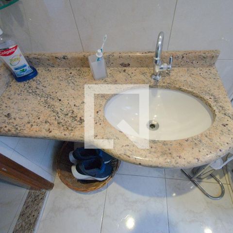 Casa à venda com 210m², 3 quartos e 2 vagasBanheiro