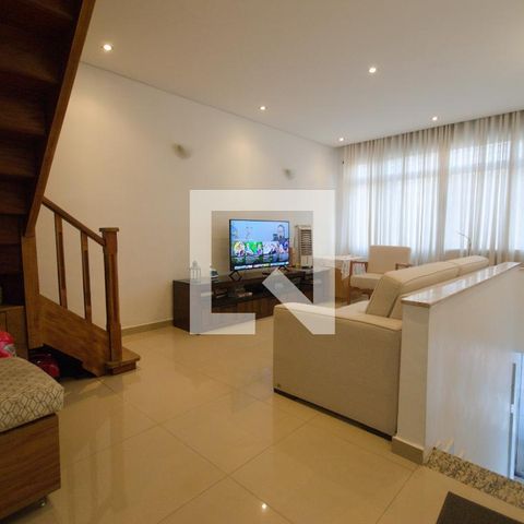 Casa à venda com 210m², 3 quartos e 2 vagasSala