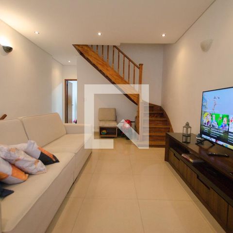 Casa à venda com 210m², 3 quartos e 2 vagasSala