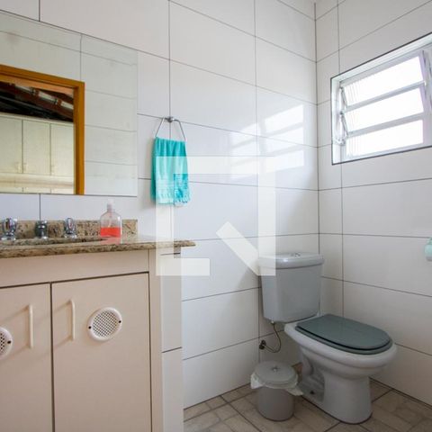 Casa à venda com 153m², 2 quartos e 2 vagas Casa à venda com 153m², 2 quartos e 2 vagasBanheiro de serviço