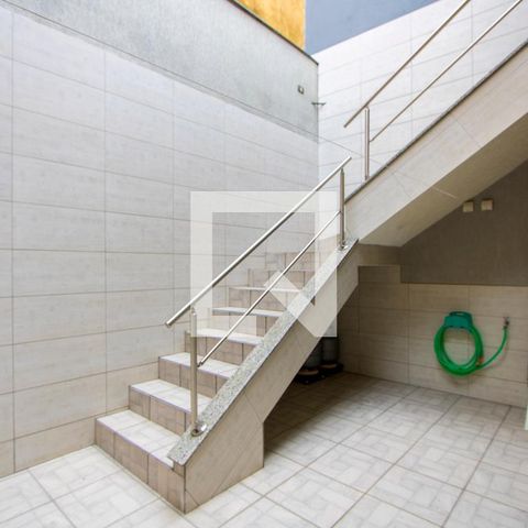 Casa à venda com 153m², 2 quartos e 2 vagas Casa à venda com 153m², 2 quartos e 2 vagasQuintal