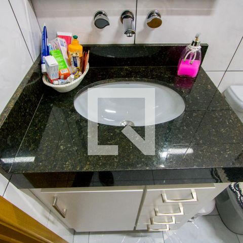 Casa à venda com 153m², 2 quartos e 2 vagas Casa à venda com 153m², 2 quartos e 2 vagasBanheiro do quarto 1