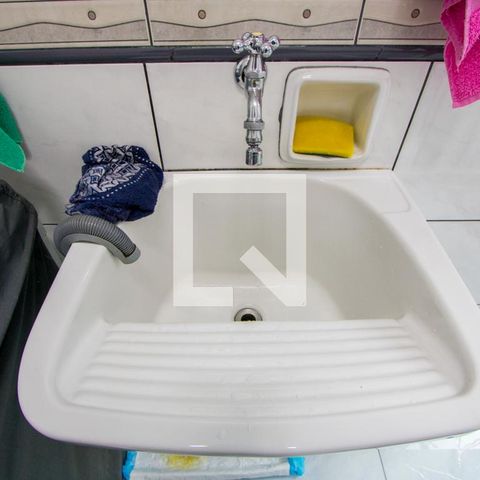 Casa à venda com 153m², 2 quartos e 2 vagas Casa à venda com 153m², 2 quartos e 2 vagasÁrea de serviço