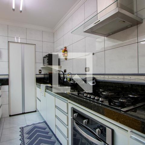 Casa à venda com 153m², 2 quartos e 2 vagas Casa à venda com 153m², 2 quartos e 2 vagasCozinha