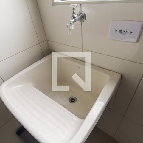 Apartamento à venda com 60m², 2 quartos e 1 vaga Apartamento à venda com 60m², 2 quartos e 1 vagaÁrea de serviço