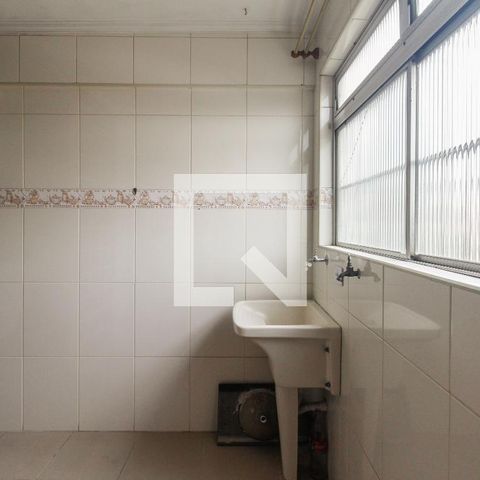 Apartamento à venda com 60m², 2 quartos e 1 vaga Apartamento à venda com 60m², 2 quartos e 1 vagaÁrea de serviço