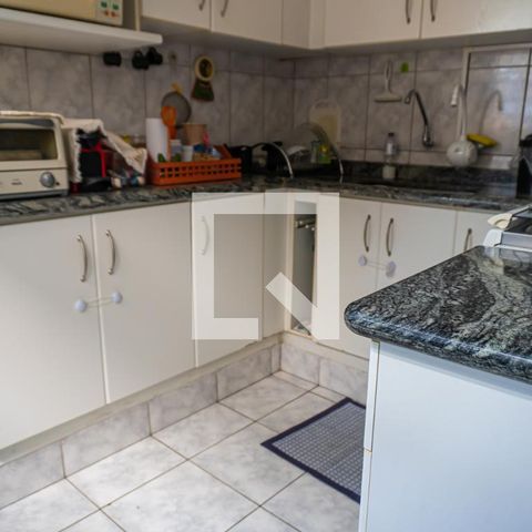Casa à venda com 242m², 3 quartos e 3 vagasCozinha