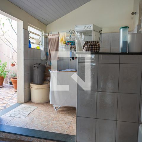Casa à venda com 242m², 3 quartos e 3 vagasÁrea de Serviço