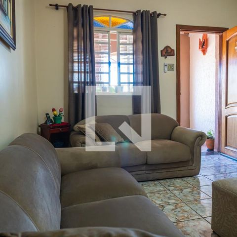 Casa à venda com 242m², 3 quartos e 3 vagasSala de Estar