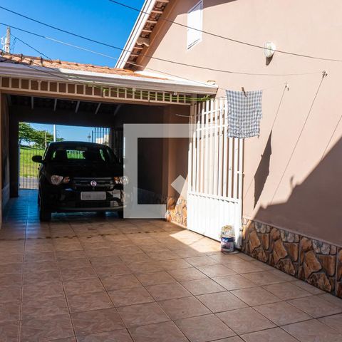 Casa à venda com 242m², 3 quartos e 3 vagasGaragem