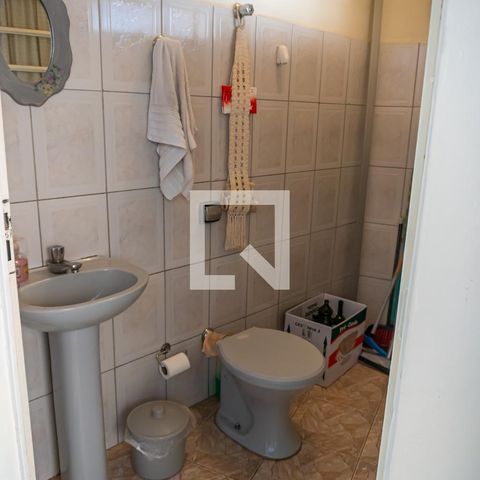 Casa à venda com 242m², 3 quartos e 3 vagasBanheiro de Serviço