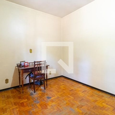 Casa à venda com 178m², 3 quartos e 4 vagasSuíte