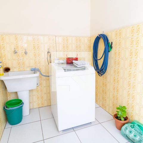 Casa à venda com 178m², 3 quartos e 4 vagasÁrea de Serviço