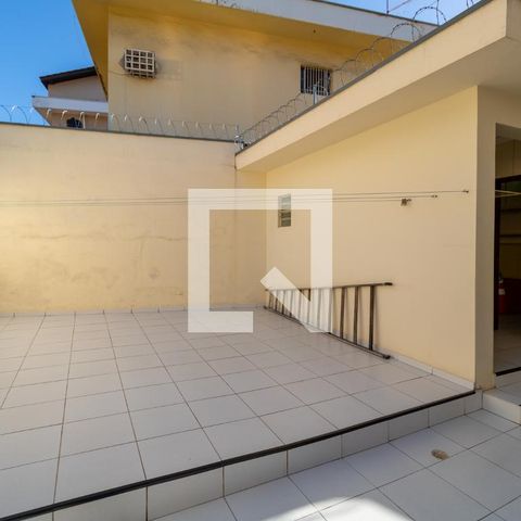 Casa à venda com 178m², 3 quartos e 4 vagasQuintal