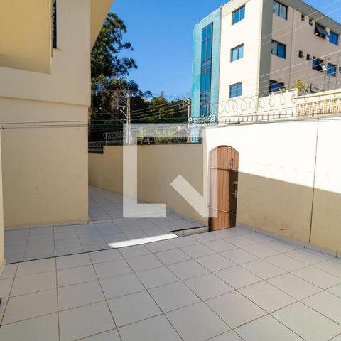 Casa à venda com 178m², 3 quartos e 4 vagasQuintal