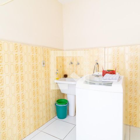 Casa à venda com 178m², 3 quartos e 4 vagasÁrea de Serviço