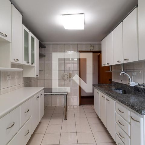 Apartamento à venda com 96m², 3 quartos e 2 vagasCozinha