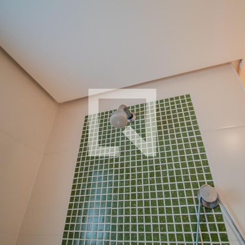 Apartamento à venda com 90m², 2 quartos e 2 vagasDetalhe do banheiro
