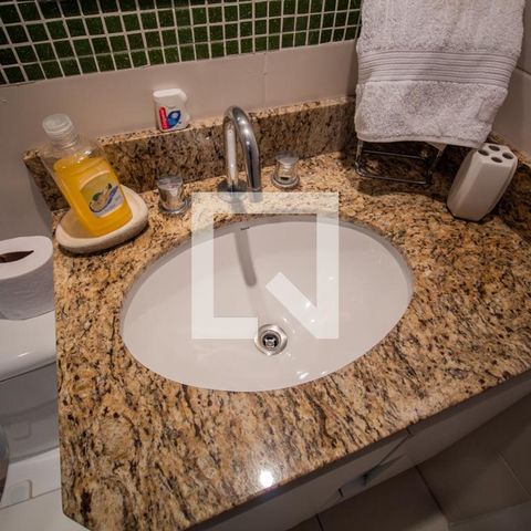 Apartamento à venda com 90m², 2 quartos e 2 vagasDetalhe do banheiro
