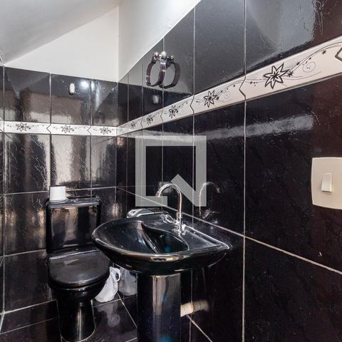 Casa à venda com 250m², 3 quartos e 2 vagasLavabo