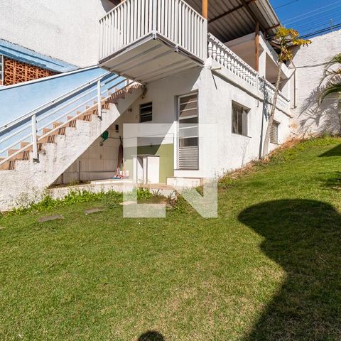 Casa à venda com 250m², 3 quartos e 2 vagasQuintal