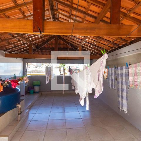 Casa à venda com 260m², 3 quartos e 2 vagasÁrea de serviço