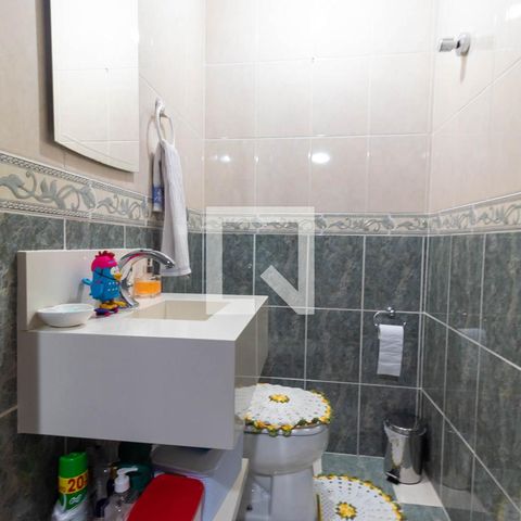 Casa à venda com 260m², 3 quartos e 2 vagasLavabo