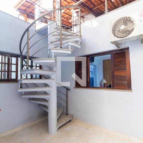 Casa à venda com 260m², 3 quartos e 2 vagasÁrea externa