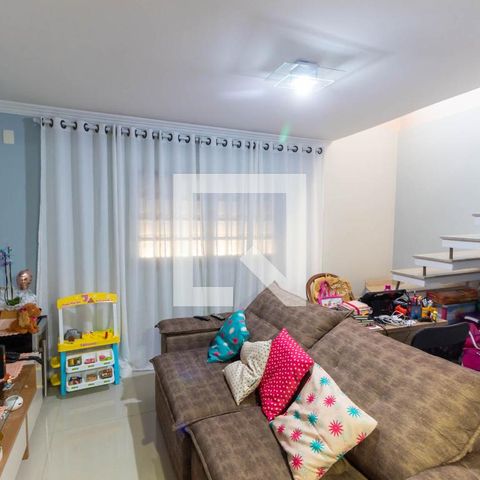 Casa à venda com 260m², 3 quartos e 2 vagasSala