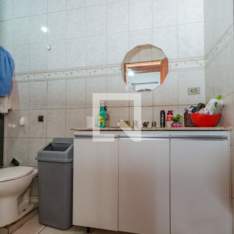 Casa à venda com 180m², 4 quartos e 2 vagasBanheiro da Suíte
