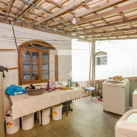 Casa à venda com 180m², 4 quartos e 2 vagasÁrea de Serviço